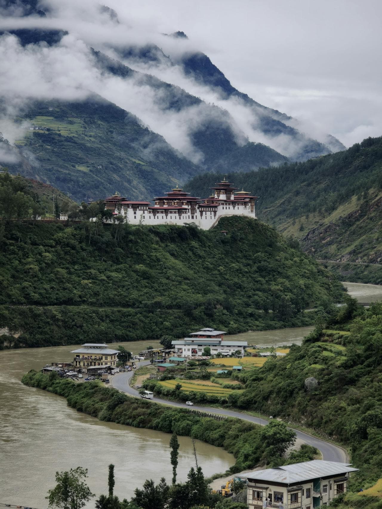 Explore Bhutan 6 days 5 nights - Image 2