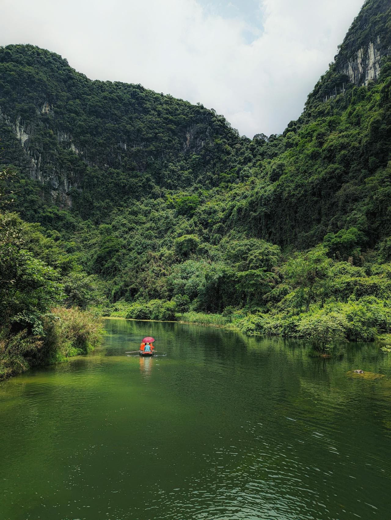 Explore Hanoi & Halong Bay Vietnam 3 NIGHT 4 DAY - Image 3