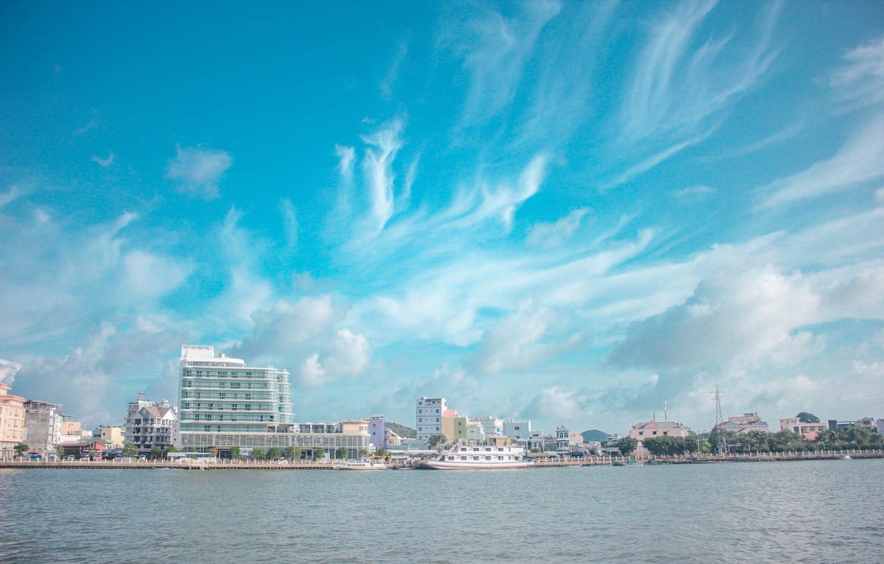 Fantastic Vietnam 6 DAYS 5 NIGHTS - Image 2