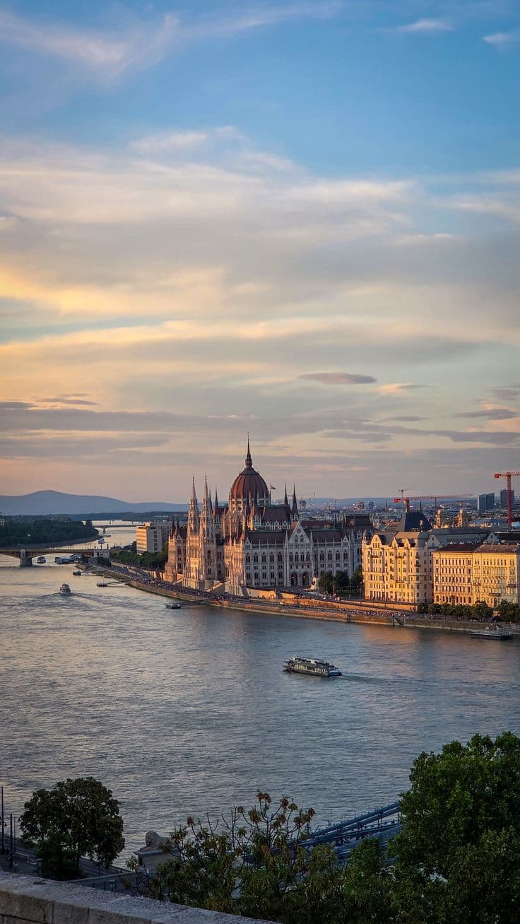 Exotic Budapest 6 NIGHTS 7 DAYS - Image 2