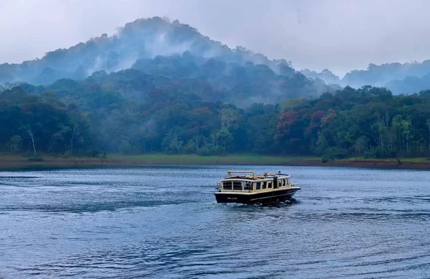 Week-Long Romantic Kerala Getaway 6 Nights 7 Days